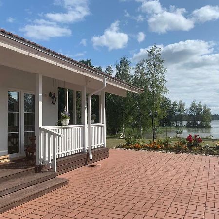 Wonderful Cottage By The Lake Hautjarvi Екстериор снимка